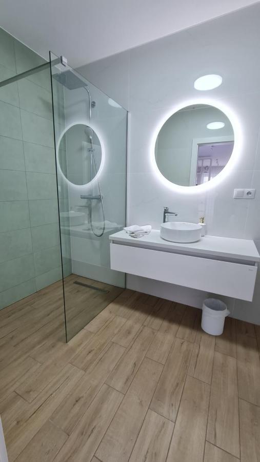 Sara Apartment Oradea Exterior foto